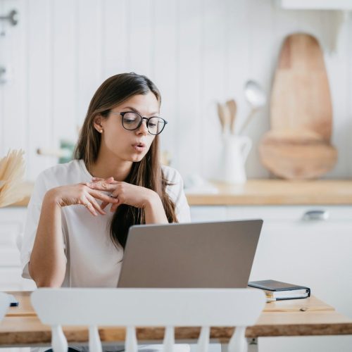 Minimalist Living: How to Simplify Your Life